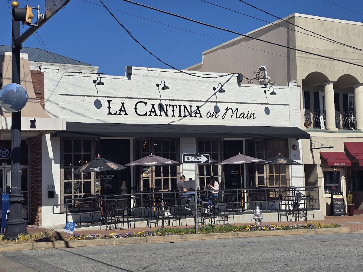 La Cantina On Main